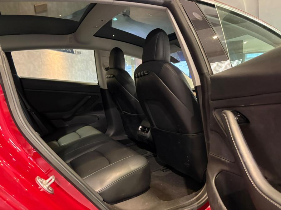 Model 3 Standard Range Plus - Image 4